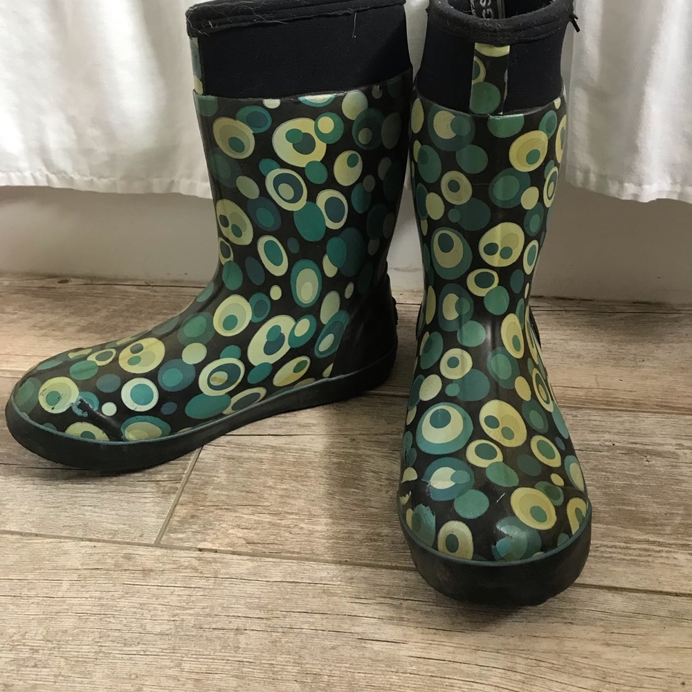 Loved Bogs boots.